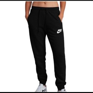 Nike Women’s Black Sweatpants